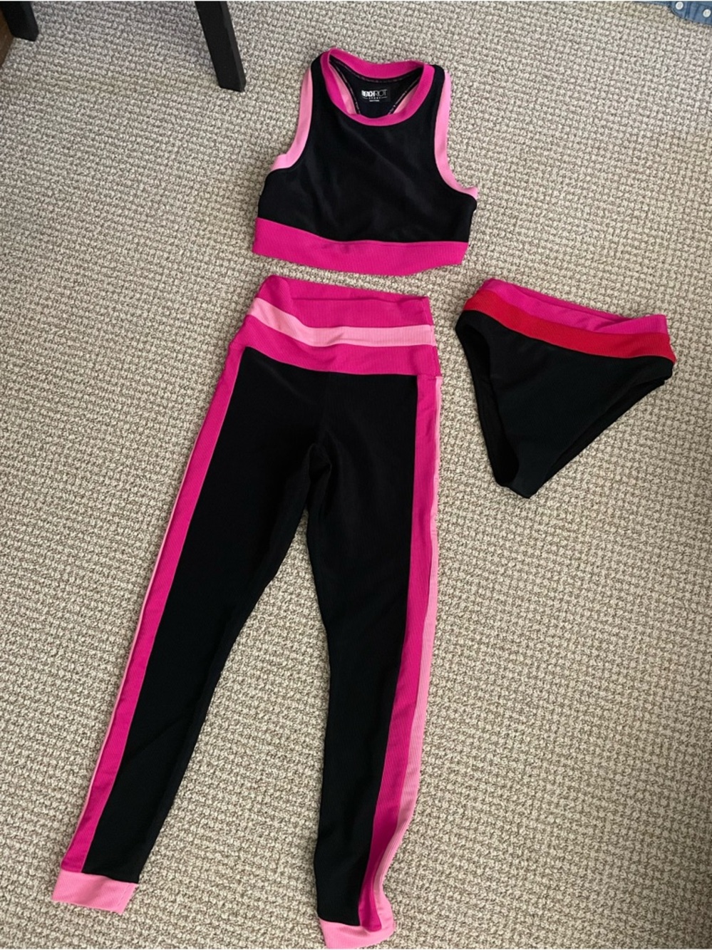 Beach Riot Black and Pink Colorblock Active Set